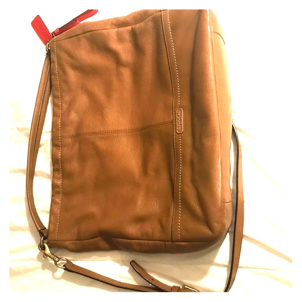 Coach HOBO Tan Purse - LIKE New!